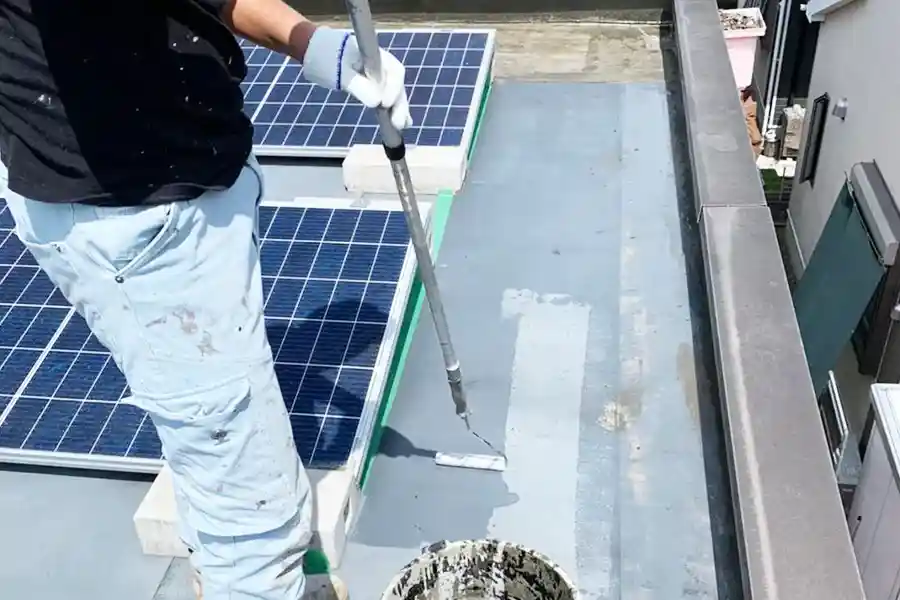 太陽光パネル設置後の屋上防水のメンテナンス