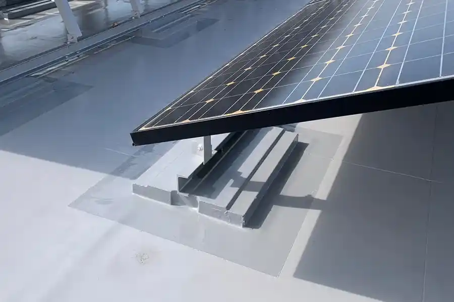 太陽光パネルの撤去が必要だと工事費用が高額に