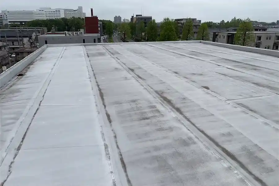 劣化した防水層