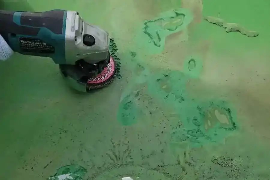 浮き部分の除去