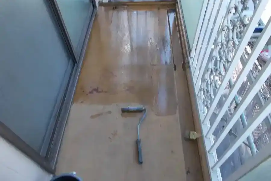 清掃・プライマー塗布